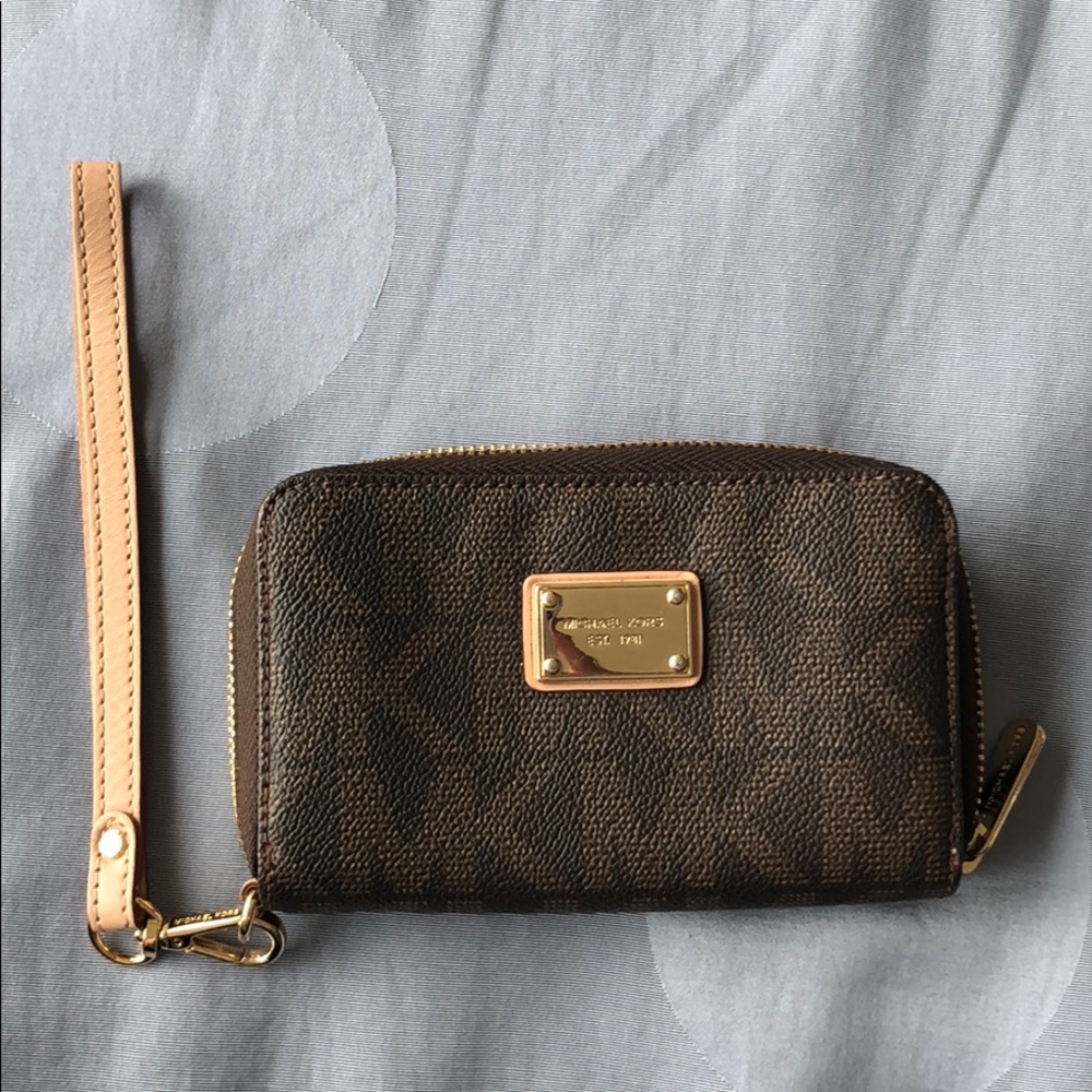 Michael Kors wristlet